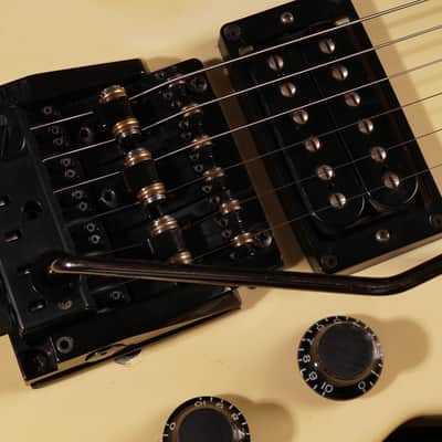 Gibson Explorer XPL 1985 - Ivory + Case image 3