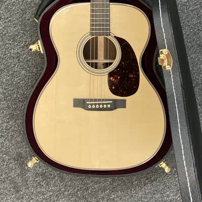 Martin NAMM 2024 Custom Shop 000/OM - Italian Alpine Spruce/Ziricote Natural image 13