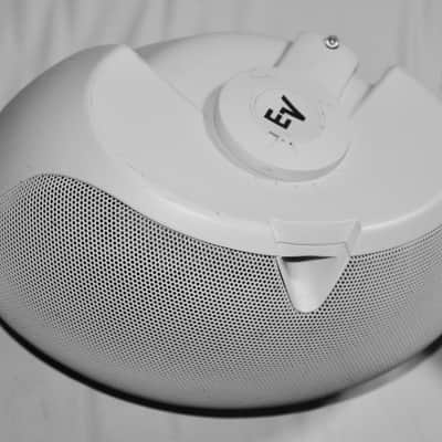 Electro-Voice EV EVID 6.2 EVID Series 300 Watt 2-Way Speakers Pair - White - Wall Mounted image 6