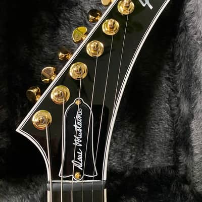 (2022) Gibson Custom Shop Dave Mustaine Signature Flying V EXP - Red Amber Burst image 13