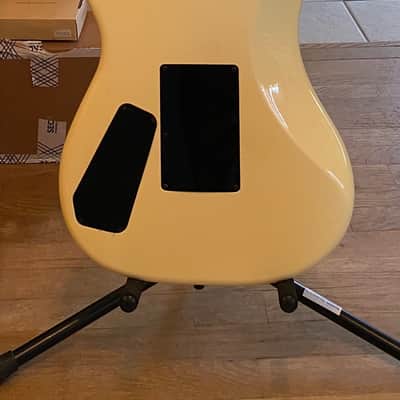 Kramer Pacer imperial 1986 White image 2