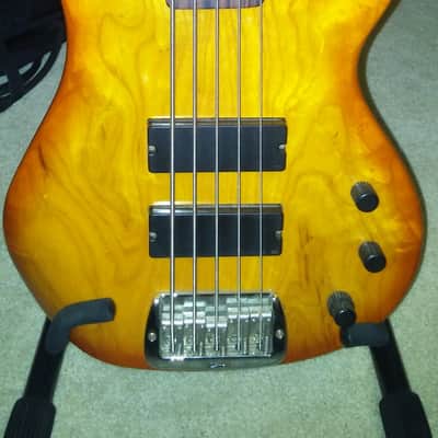 G&L L-5500 1995 Honeyburst image 4