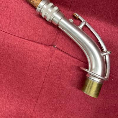 C.G. Conn "New Wonder" Low Pitch Alto Saxophone 1924-1925 USA - Silver image 15