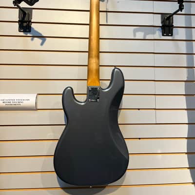 Fender Limited Edition Vintera II Road Worn '60s Precision Bass, Rosewood Fingerboard, Charcoal Frost Metallic image 6
