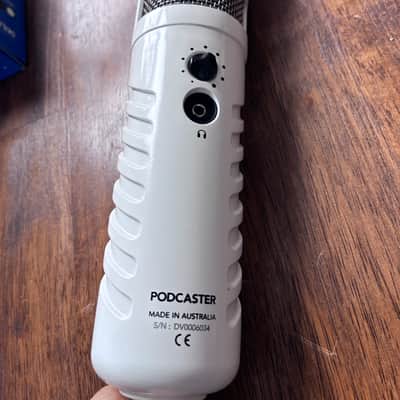 RODE Podcaster USB Microphone 2010s - White image 1