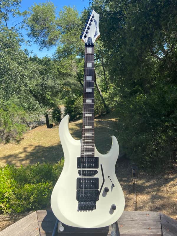 Dean MAB3 CWH Michael Batio Signature Classic White - 2015 MINT! image 1