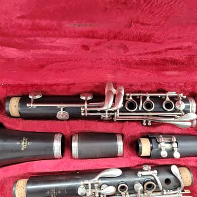 Buffet Crampon E11 Intermediate Bb Clarinet - Black image 6