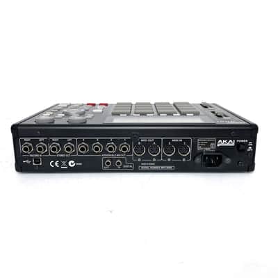 Akai MPC1000 Music Production Center w/ 128 MB of internal memory & 128MB CF card / Later Model Integrated Pad Sensor 2004 - 2013 - Black Worldwide Shipment image 6