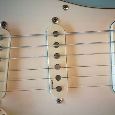 Fender Yngwie Malmsteen Signature Stratocaster Sonic Blue image 10