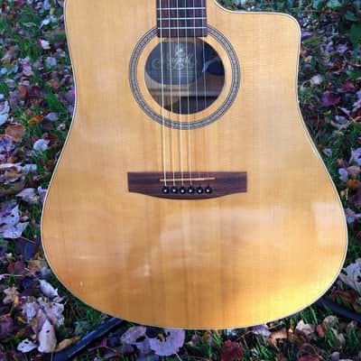 Hard to Find Seagull Artist Flame Maple 2001 Natural with SKB Case image 2
