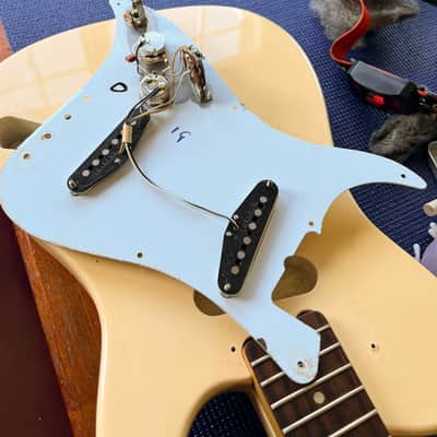 Fender Bullet Single Cutaway with Rosewood Fretboard 1981 image 16