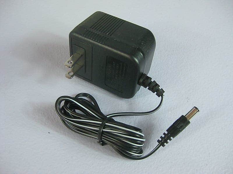 Zoom 4040 Guitar Effects Pedal Jameco Power supply replacement  9 Volt 9VDC  500mA AC Adapter image 1