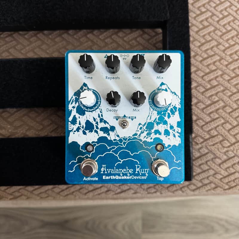 EarthQuaker Devices Avalanche Run Stereo Reverb & Delay with Tap Tempo V2