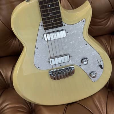 Taylor SB1-X Solidbody Classic with Top-Load Bridge 2007 - 2014 - Trans White image 4
