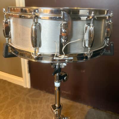 Slingerland No.140 14"x5" Student Aluminum Model Snare Drum (1968) Bild 2