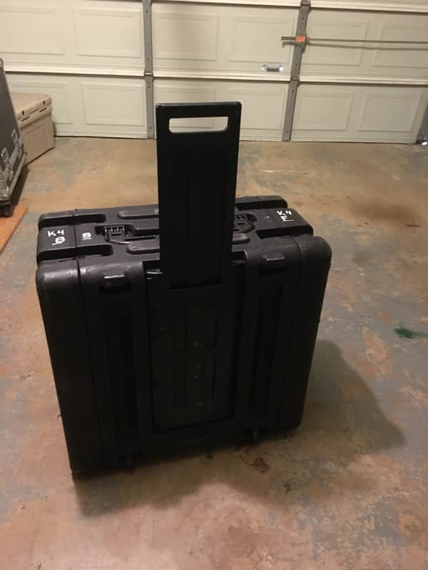 SKB Cases 3SKB-R04U20W 4U Roto 20" Deep Shockmount Rolling Shock Rack Case with Wheels (3SKBR04U20W) image 1