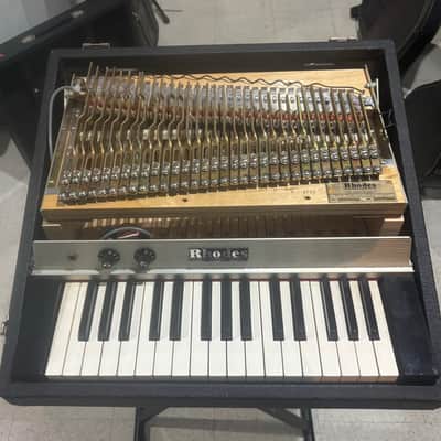 Rhodes Piano Bass 32-Key Electric Piano 1974 - Black image 2