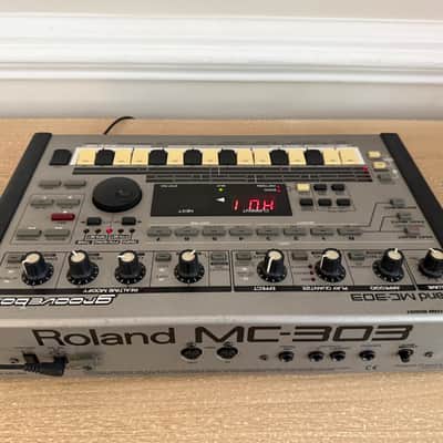 Roland MC-303 Groovebox 1990 - 1998 - Silver image 5