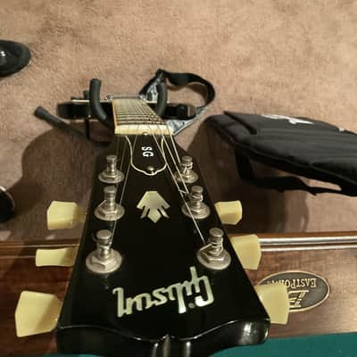 Gibson SG Standard 2009 Black Solid Body Electric Guitar (like new) comes with new Gibson padded  gigbag and Strap, SG serial#004191371 image 8