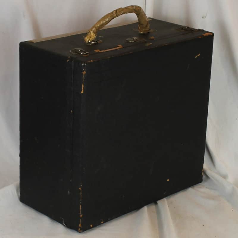 Italian Black Hard Case for Accordion 14.25" x 13.25" x 8.25" (36.25cm x 33.50cm x 21cm) image 1