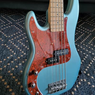 FAD bass Corona P5 Standard 2021 Pelham Blue image 4