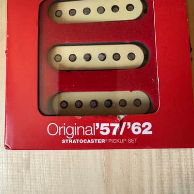 Fender 099-2117-000 Pure Vintage Original '57 / '62 Stratocaster Pickup Set 2010s - Aged White image 1