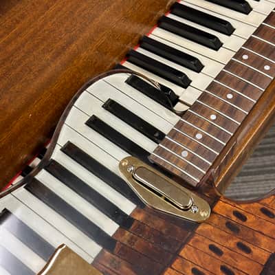 Gepettos Guild Piano Guitar image 12