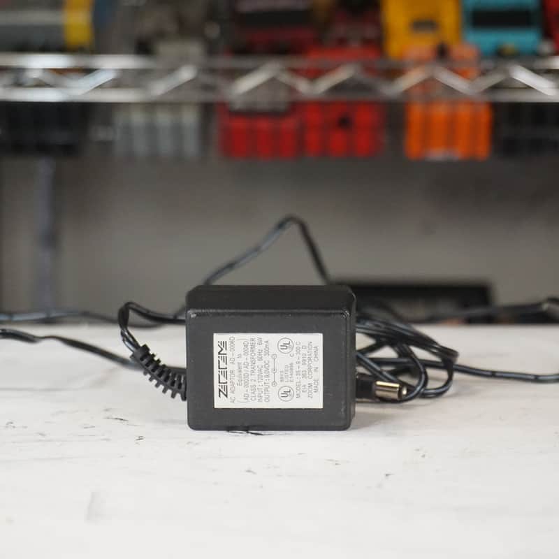 1990s Zoom AD-0006A 9v Power AC Adapter Black