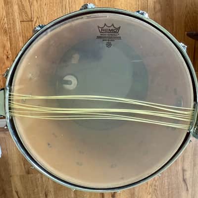 Ludwig 80's 11 x 14" Marching Snare Drum 12 Lugs USA image 10