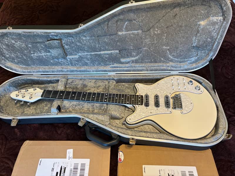 BMG Brian May Limited Edition Red Special in White 2000s w/case image 1