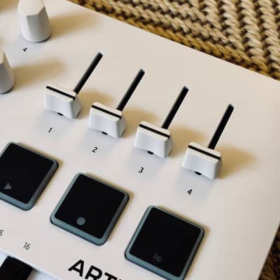 Arturia MiniLab 3 White 2024 image 9