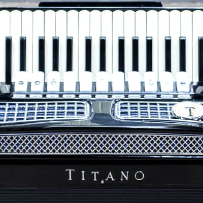 Titano Model Virtuoso 120-Bass 41-Key 11-Treble Switch Piano Accordion w/Case image 6