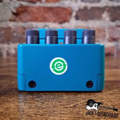 Behringer CS400 Compressor Sustainer Pedal *USED* (2000s - Aqua) image 5
