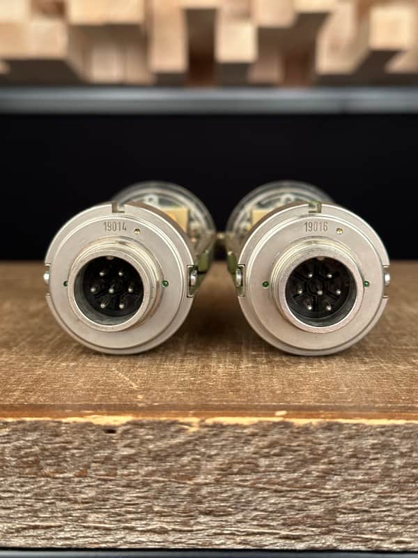 Neumann U 87 Large Diaphragm Multipattern Condenser Microphone