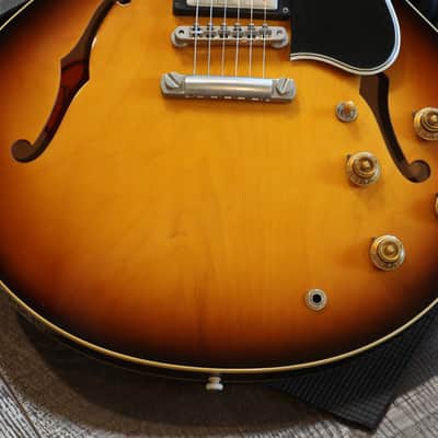 Minty! 2012 Gibson Custom Shop 1959 Historic ES-335 VOS Semi-Hollow Electric Guitar Sunburst + COA OHSC image 6