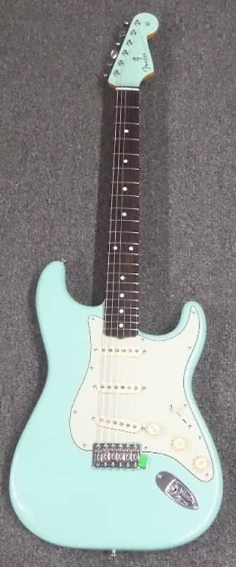 Fender® Special Edition '60s Strat Lacquer Rosewood Fingerboard Surf Green w/Matching Headcap image 1
