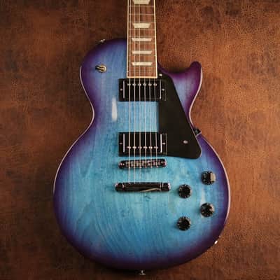 Gibson Les Paul Studio in Blueberry Burst image 2