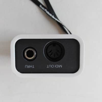 Sonuus G2M  Universal Guitar-to-MIDI Converter Black image 4