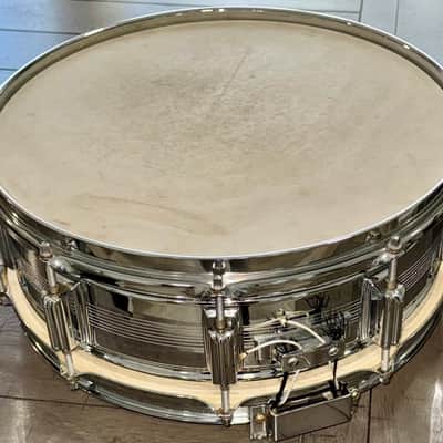 Rogers "7-Line" Dyna-Sonic 5x14" Brass Snare Drum with "Beavertail" Lugs 1963 - 1967 - Chrome image 7