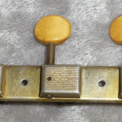 Gibson Kluson Single Line 3 on a Plate Tuners Bass Side 1956 - 1964 With Grommets and Screws Les Paul Jr. J-45 J-50 Etc.  image 7