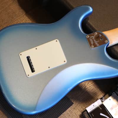 Minty! 2016 Fender American Elite Stratocaster w/ Maple FB Electric Guitar Sky Burst Metallic + OHSC image 12