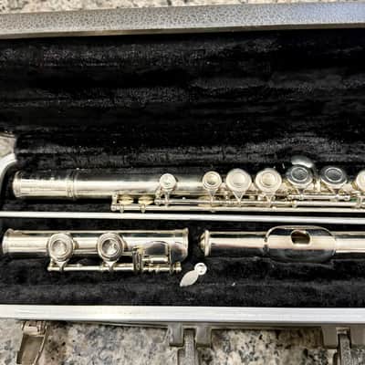 Bundy Silver plated flute - silver image 3
