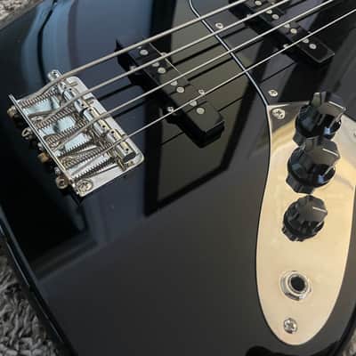 Squier Classic Vibe '70s Jazz Bass (PLEK / Fret Level & Crown / Professional Setup) image 4