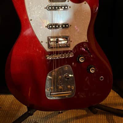 Guild Surfliner Deluxe Offset Electric Guitar – Metallic Red – Roasted Maple Neck – HSS – Vibrato image 4