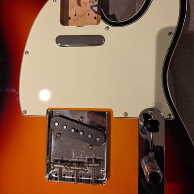 Fender Limited Edition Vintera III Early '60s Custom Telecaster loaded body Sunburst image 2