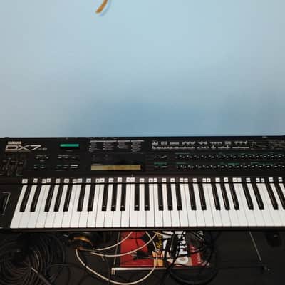 Yamaha DX7IID 16-Voice Synthesizer 1986 - 1989 - Black