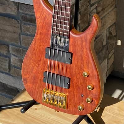 Modulus Graphite Quantum Q5 5-String Bass Guitar, graphite neck image 3
