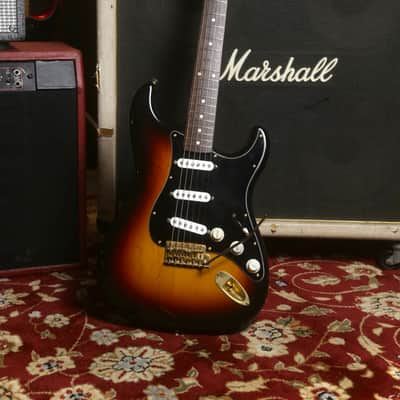1997-2000 Fender Stratocaster ST62-80 Texas Special, Crafted in Japan - 2 Tone Sunburst image 1