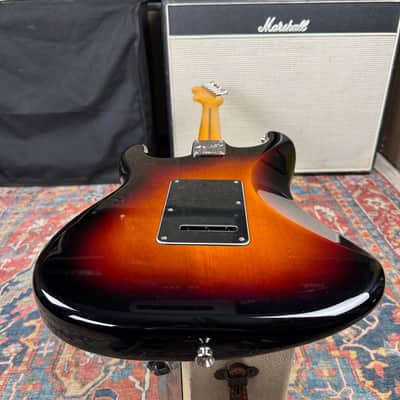 Fender USA Professional Classic Stratocaster 3 Tone Sunburst - 2025 image 19