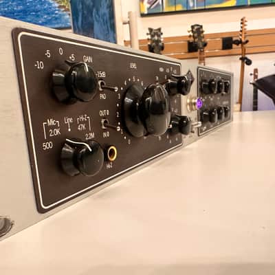 Universal Audio 6176 Channel Strip 2003 - Present - Silver image 3